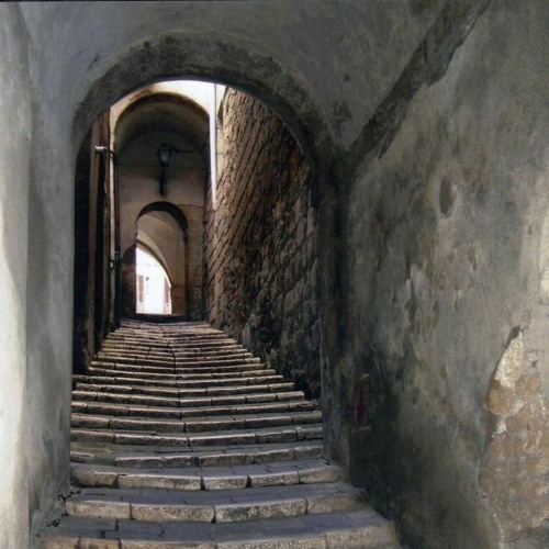 Do not follow the footsteps of shaytaan-Hamza Abdur Razaaq