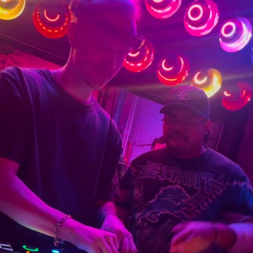 iLY b2b D.Mo @ La Piscina - 14/12/2024
