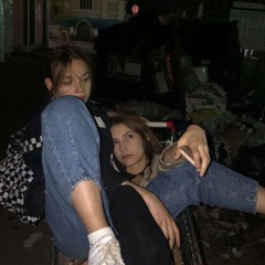 девчонка для тусовок