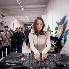 Ams (DJ Set) - Halfpipe Records Pop Up Store @ Element Store
