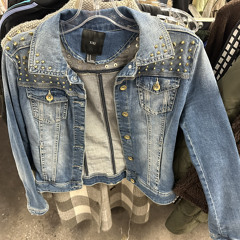 am/fm - 6/25/24, 1.39 AM.m4a [layer 1]