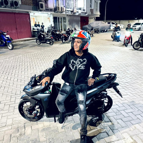 PEHOL ORANG BARU GELENG [ -iD- x PEHOL BAR ]