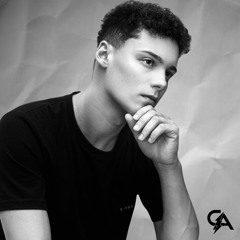 Chris Andrew - GrooveMusic/Moving