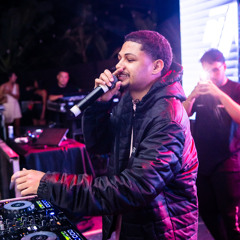 ME APAIXONEI NUM FANTASMA MC's GW E YURI MOTTA ( DJ's ML DA VILA E RC ) ANA LAURA LOPES