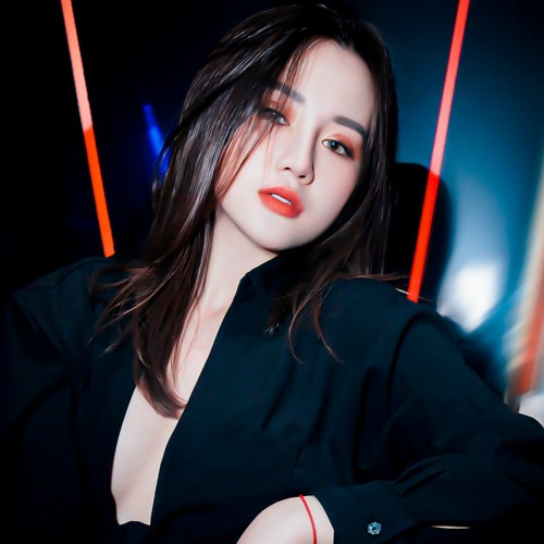 Nonstop Bay Phòng 2025 - Tình Nữ Nhi Remix 2025 - Tây Vương Nữ Quốc Remix  - DJ TRIỆU MUZIK