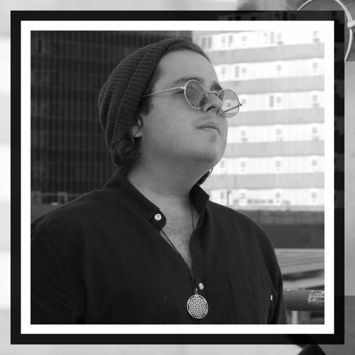 Mirrors Vol. 28 | Prismes