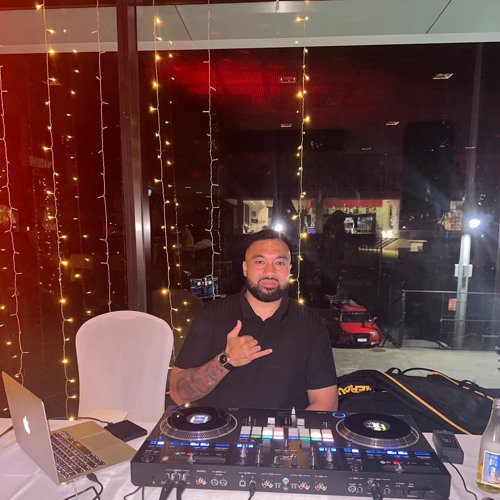 OUANA X LA’U PELE EA X MASHUP