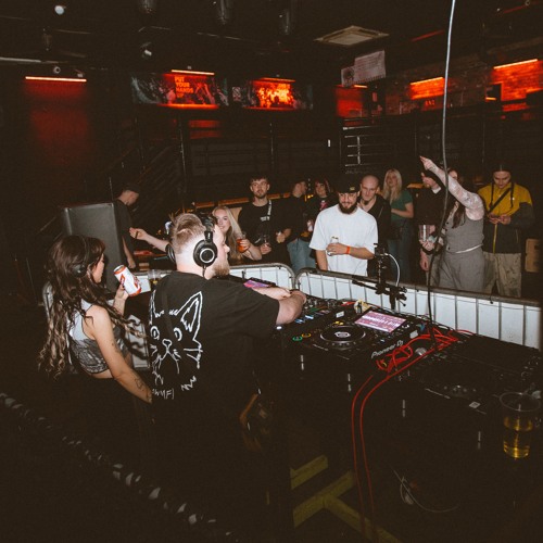 Brusca B2B Comp Be - Heavy Red Sound X Comp Be Presents Deeper Sounds Vol.3