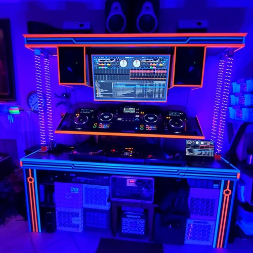 DJMikeT - Live Set @ Club Quarantine (10 - 10 - 2020)(Part 2)