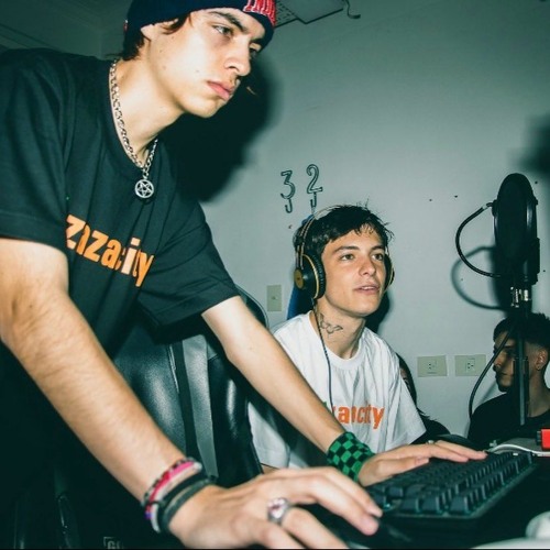 LOLO x VINI - GARGOLAS