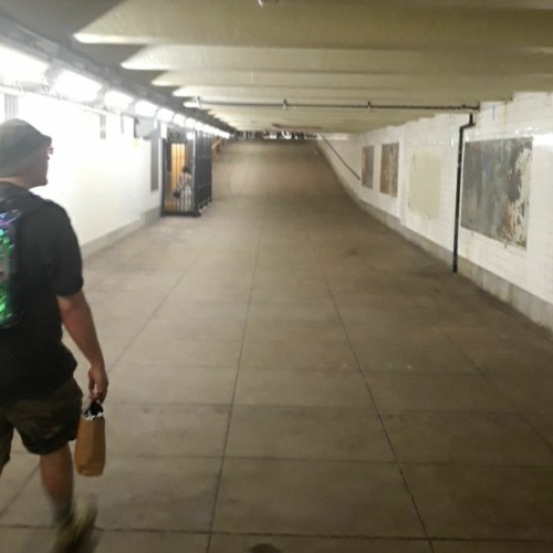 L Train To Wilson Street