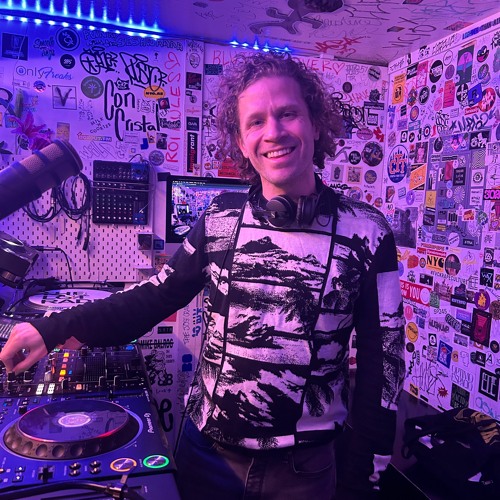 Stream Dead Inside Society with Moon Boots The Lot Radio 03 27
