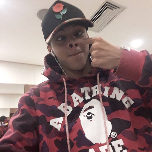 KleBugatti ! Refém [ Prod. Eem Triplin ]