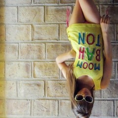 Hugo Haze presents : Noche de MooMbahTON - Episode 7/7/7. (Live moombahton set/mix)