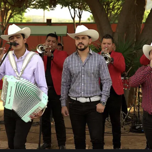 Grupo Arriesgado Ft. Banda Los Populares Del Llano - Los mitotes