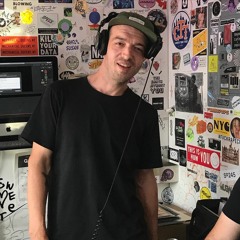 Moods & Grooves w/ Sean Rowlands @ The Lot Radio 06 - 27 - 2021