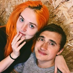 ДЕВОЧКА С УЛЫБКОЙ НА ЛИЦЕ - Ярик Бро