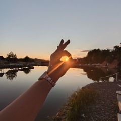 K_K_G_Закурю_я_сигарету_в_голові_думки_де_ти.mp3