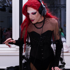 Ana Dolly bored XIII.III