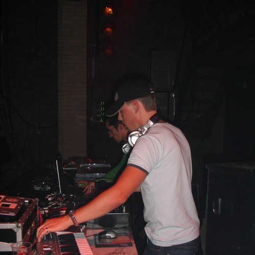 HardtraX vs. Jackhamma LIVE @ Against Silence, 28. November 2004