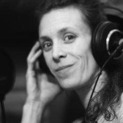 French - La Maison A Vapeur - fully-voiced solo narration