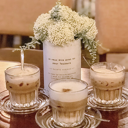 người đứng sau hạnh phúc - phương phương thảo