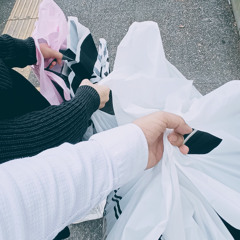 03. SHOPPING