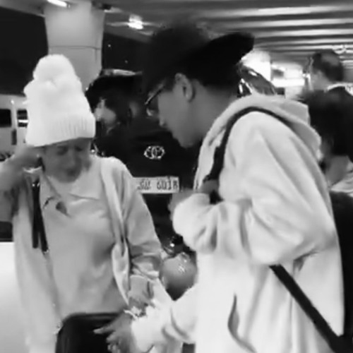 18 (UPINTH3CLOUDSCOZY)