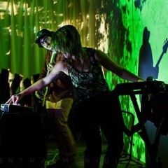 Boards of Canada - Dayvan Cowboy  (Ghost Feet cover live 2013 @ Holocene Portland, OR)