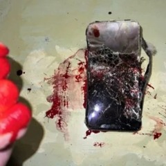 наши резанные руки вновь потрогали друг друга