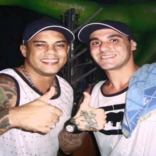 Mcs Danilo e Fabinho - Um salve pra família