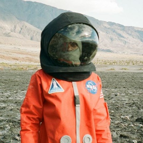 Daniel Caesar - TOO DEEP TO TURN BACK (SLOWED+REVERB)