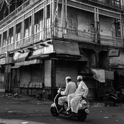 Galee Ka Aadamee