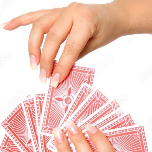 @elliottyorkke - tina pulling cards