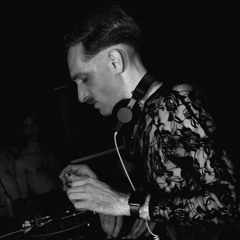 LESS DRAMA MORE TECHNO 270424