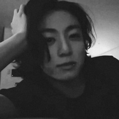 Jungkook  (정국) Singing OMG by NewJeans Cover 230202 Weverse Live