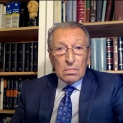 شاخه های این درخت کهن دوشنبه ۲۹ شهریور