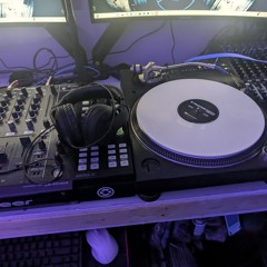 Twitch 2 Breaks session - Mixed by Dilute_2025-10-22.mp3