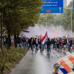 WE VECHTEN EN STRIJDEN