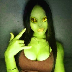 пришелец с сиськами