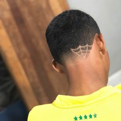 PUXA A CAMISA CHEIA DE TESÃO