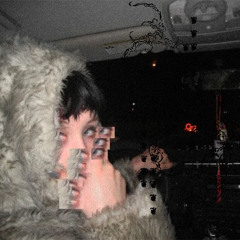 AliceHollywood (p. @joalisho)