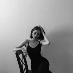 ماذا افعل فيكِ ؟ انا في حاله ادمانِ..