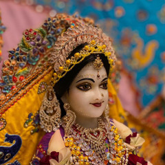 Manu - Radhadesh Evening Kirtan 22/08/2023