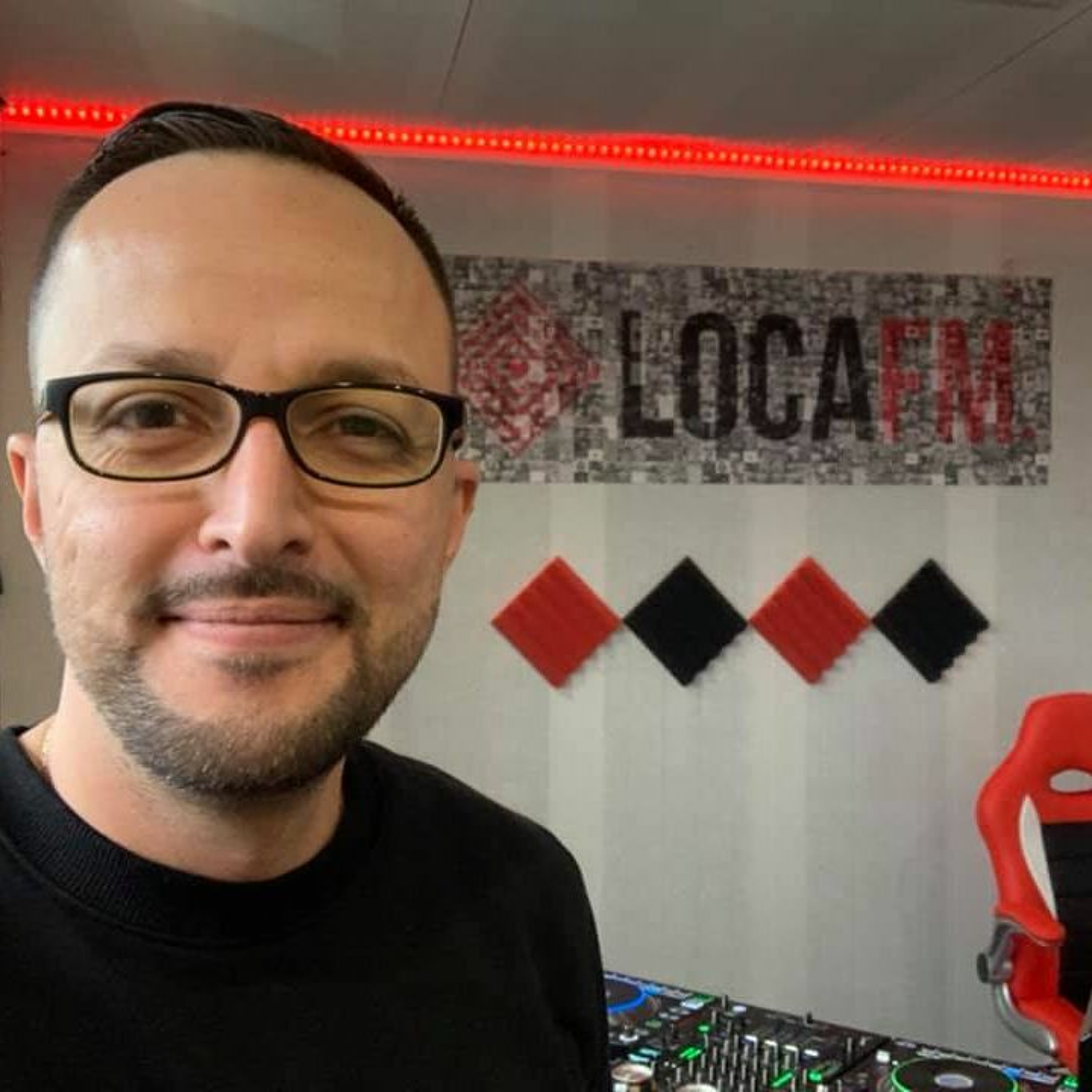 Especial 22º Aniversario Loca FM Radio - Dj Bee  (27.11.20) episode artwork