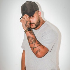 MC LIVINHO - NOVIDADE NA ÁREA, CÊ VAI SENTANDO ( VERSÃO DJ DOUGLAS MIX )TAMBORZÃO