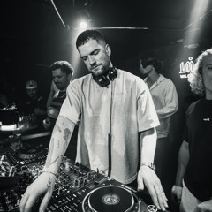 crumbles 008 (Live @IMA Val d'isère 17th of feb 2025)