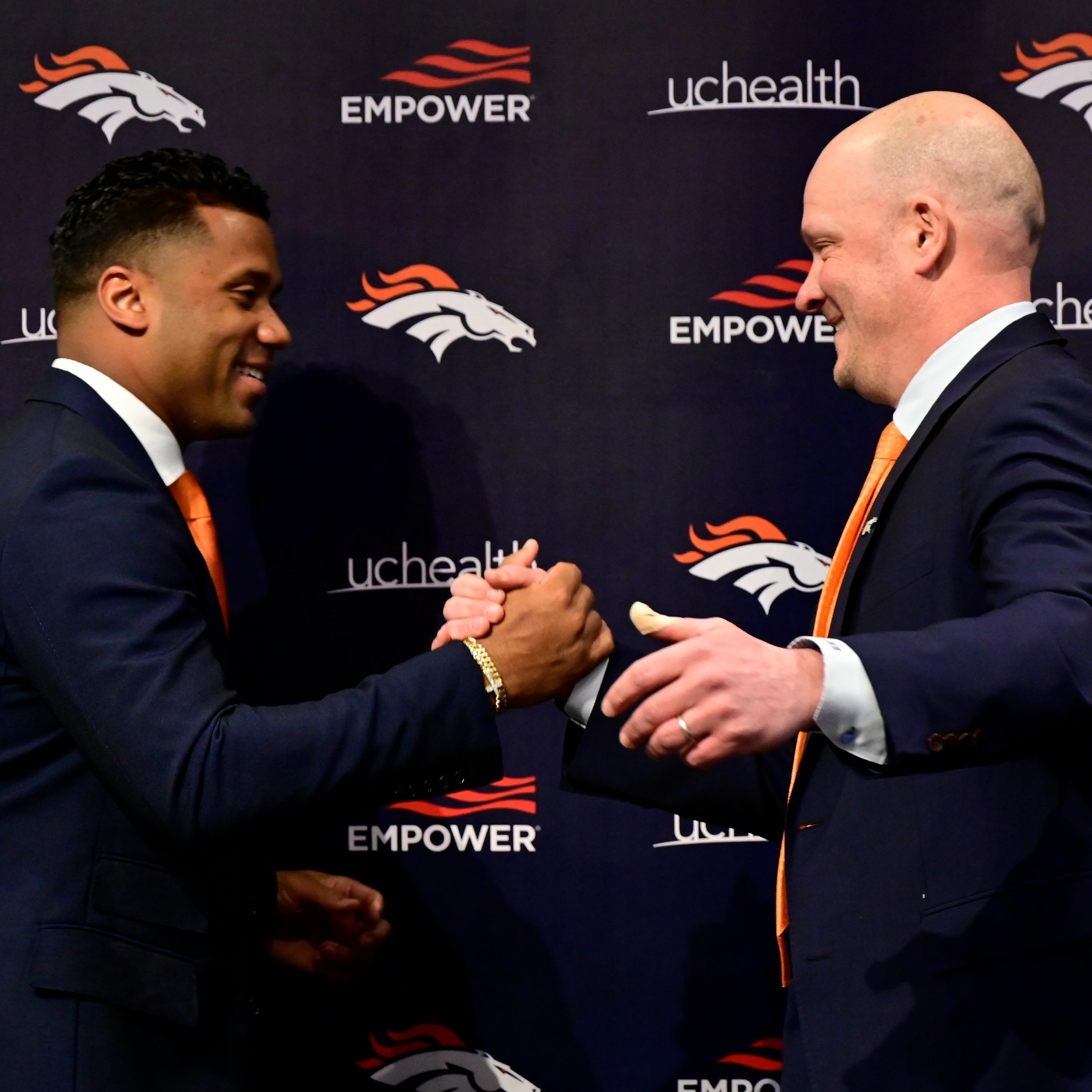 Ep. 222 -- Broncos offseason program begins, and with Russell Wilson comes great expectations episode artwork