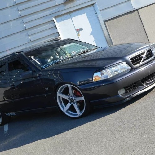 BORDERLINE BASS BOOSTED visual data 3