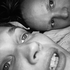 Luistinrata suihkun lattialla